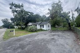 103 E Elmwood Street photo 4