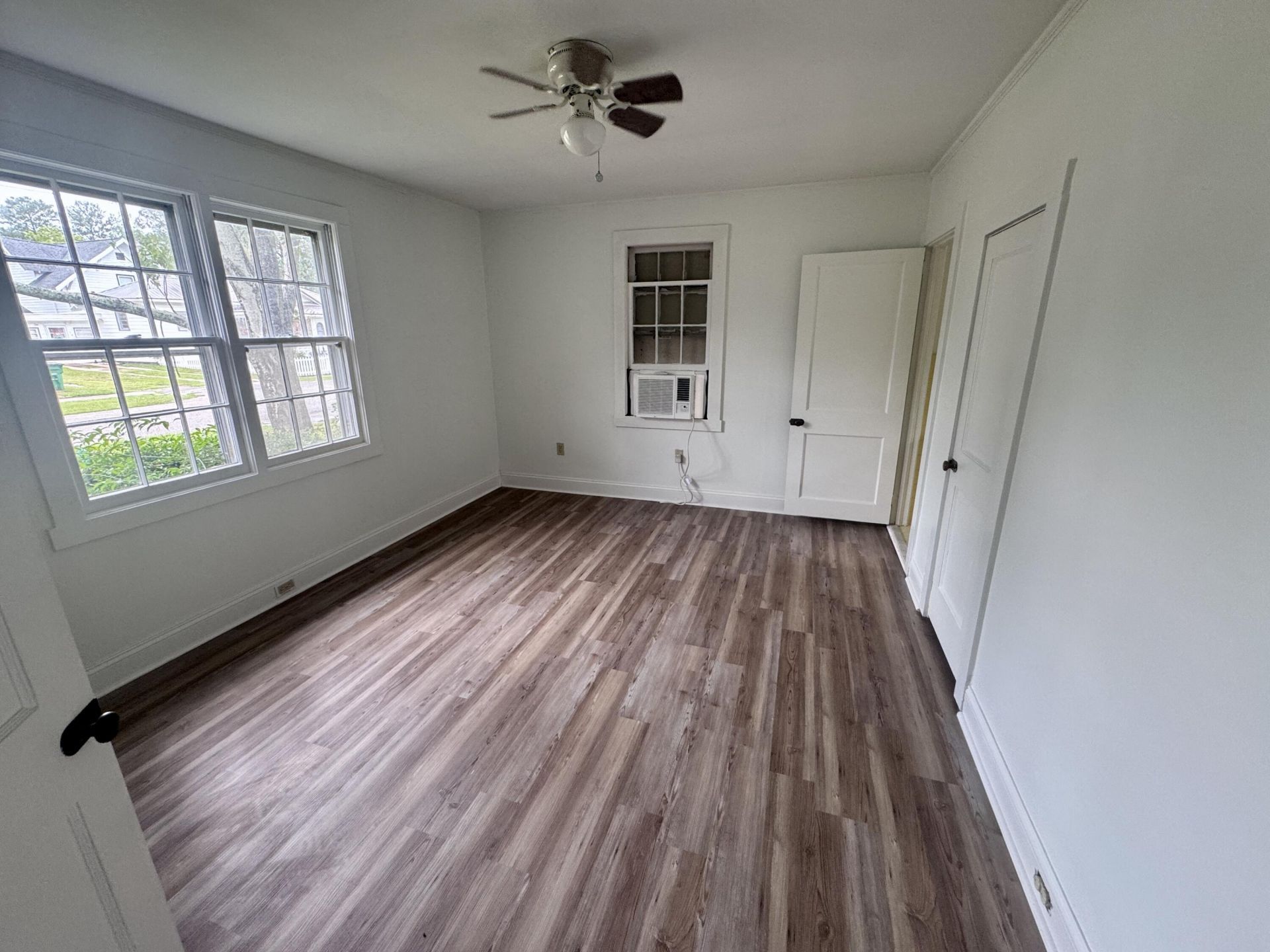 103 E Elmwood Street Photo 27