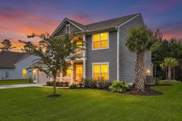 8020 Cheverie Court photo 4