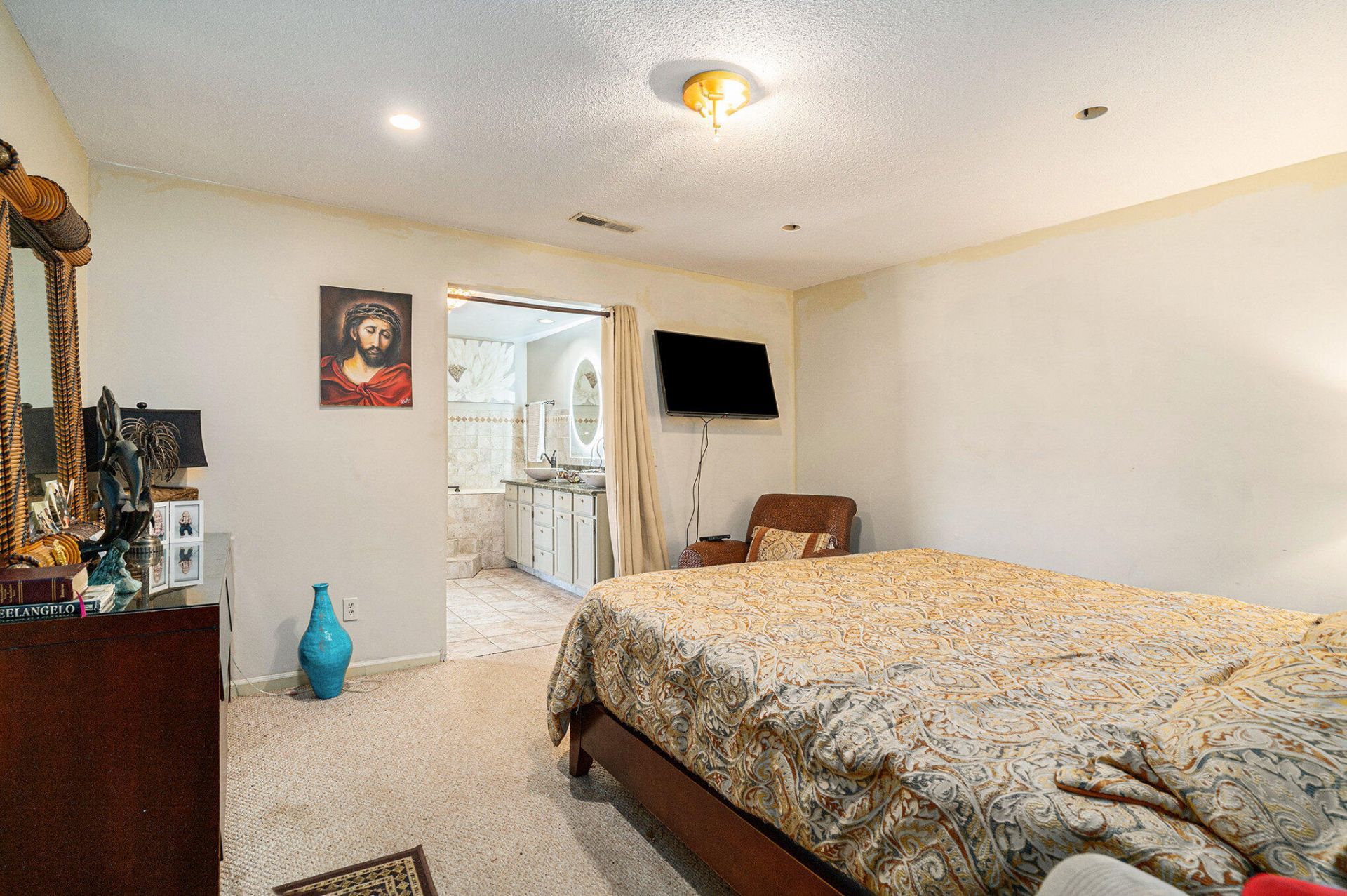 23 S Basilica Avenue Photo 15