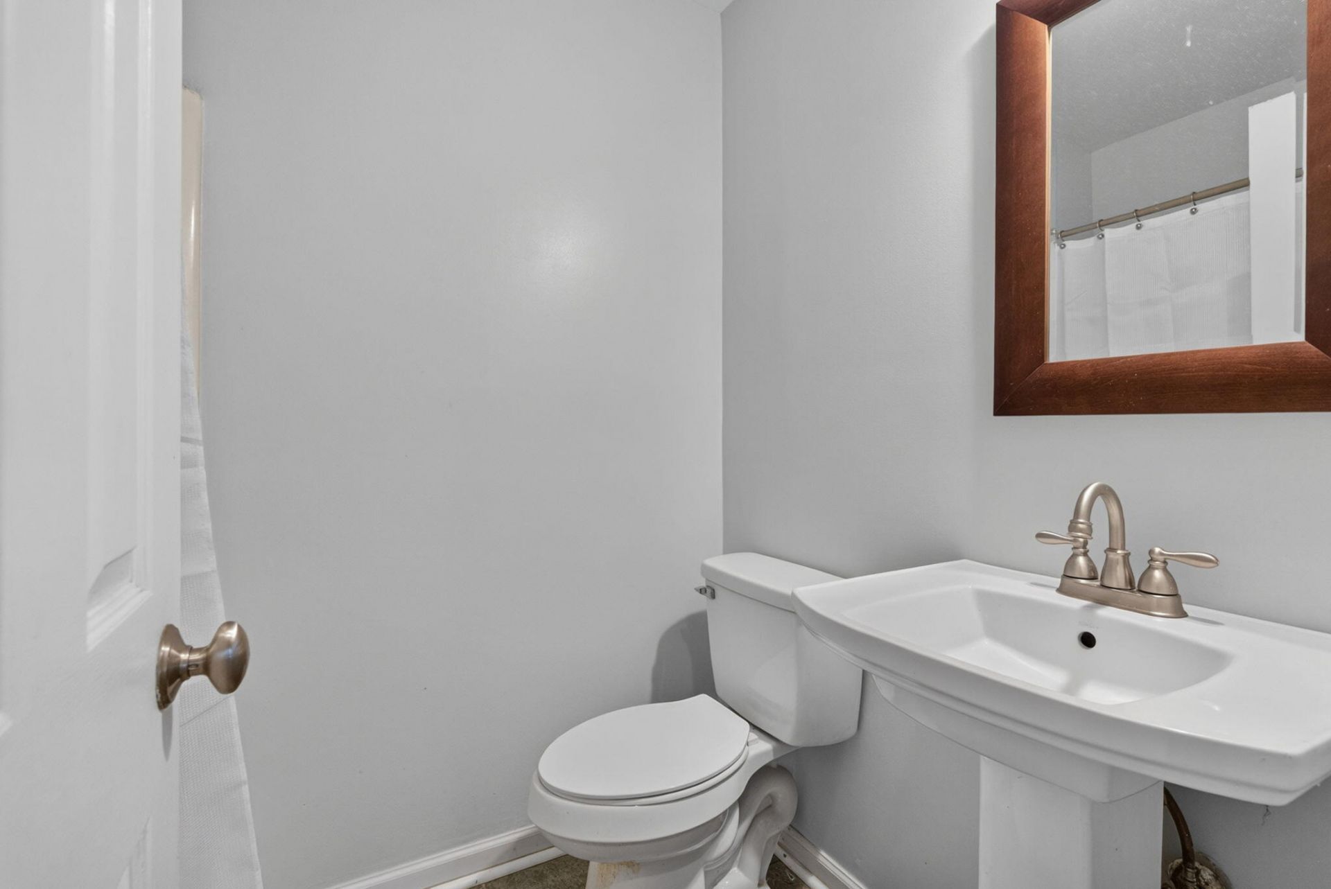 110 Kings Court Photo 21