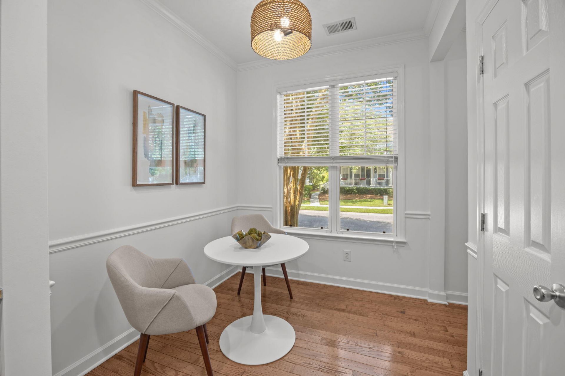 2971 Treadwell Street Photo 10