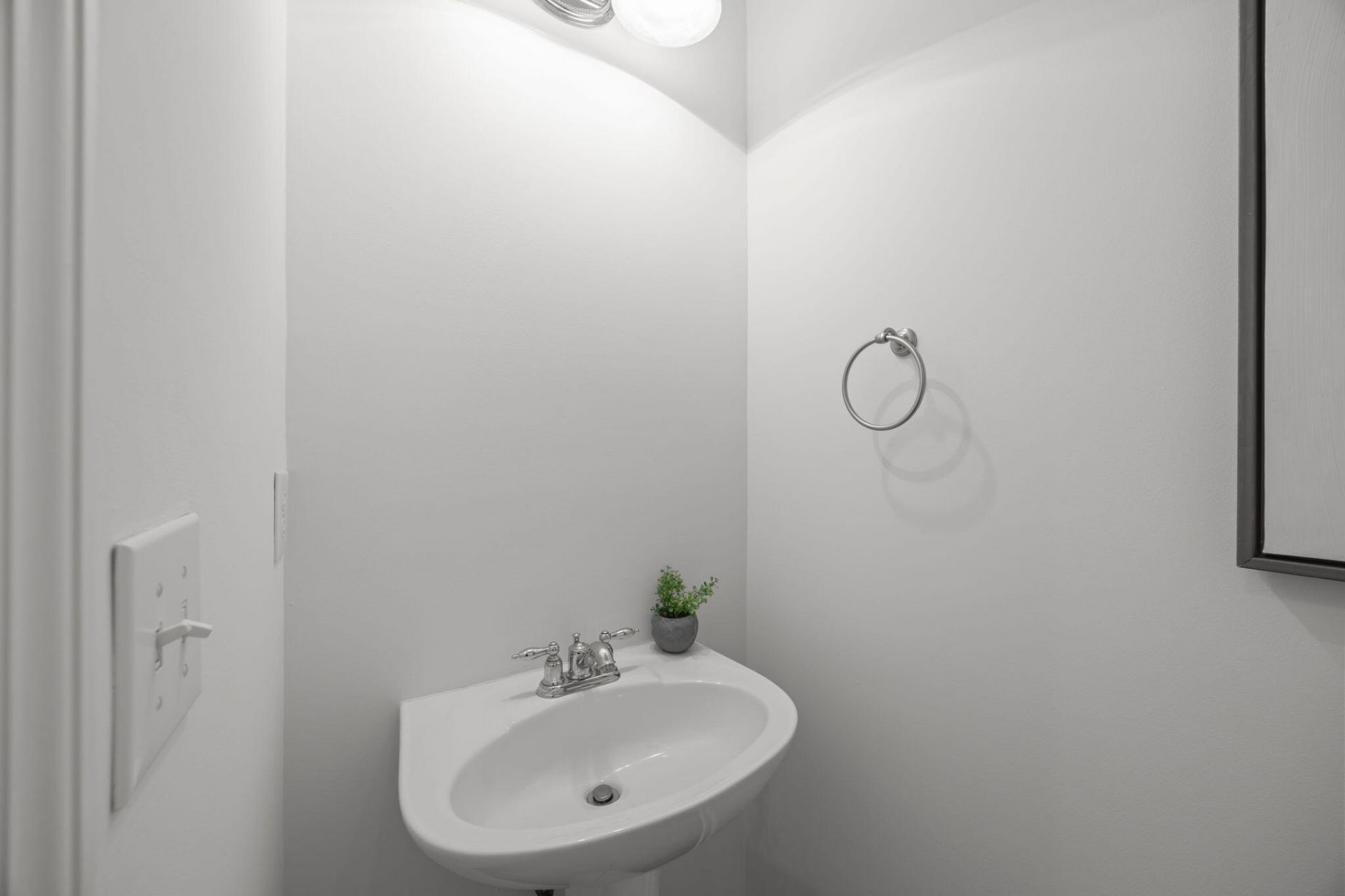 2971 Treadwell Street Photo 18