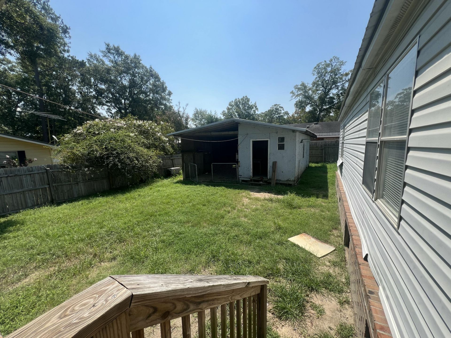 401 Dubois Street Photo 28