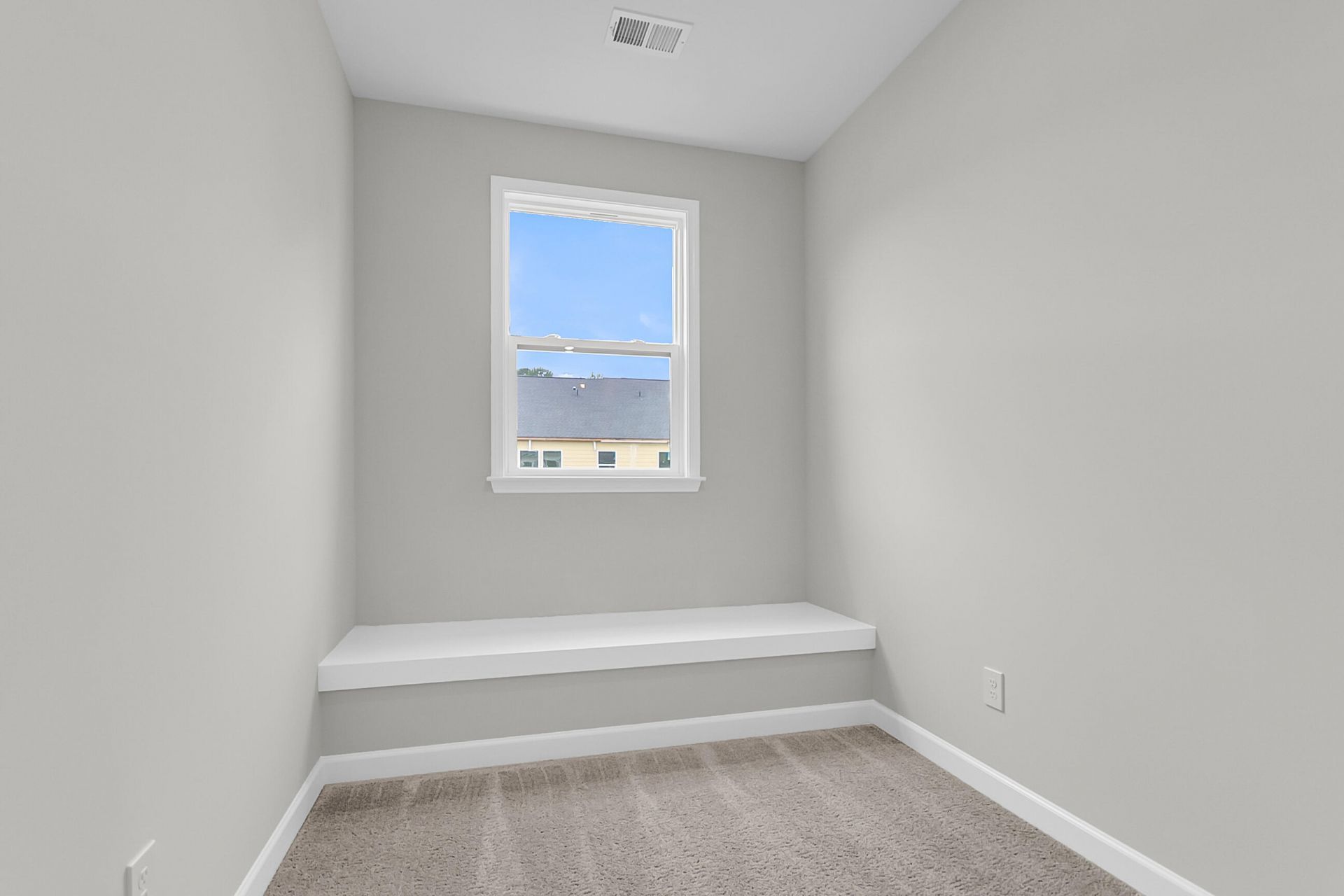 108 Dahlberg Street Photo 11