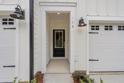 108 Dahlberg Street photo 4