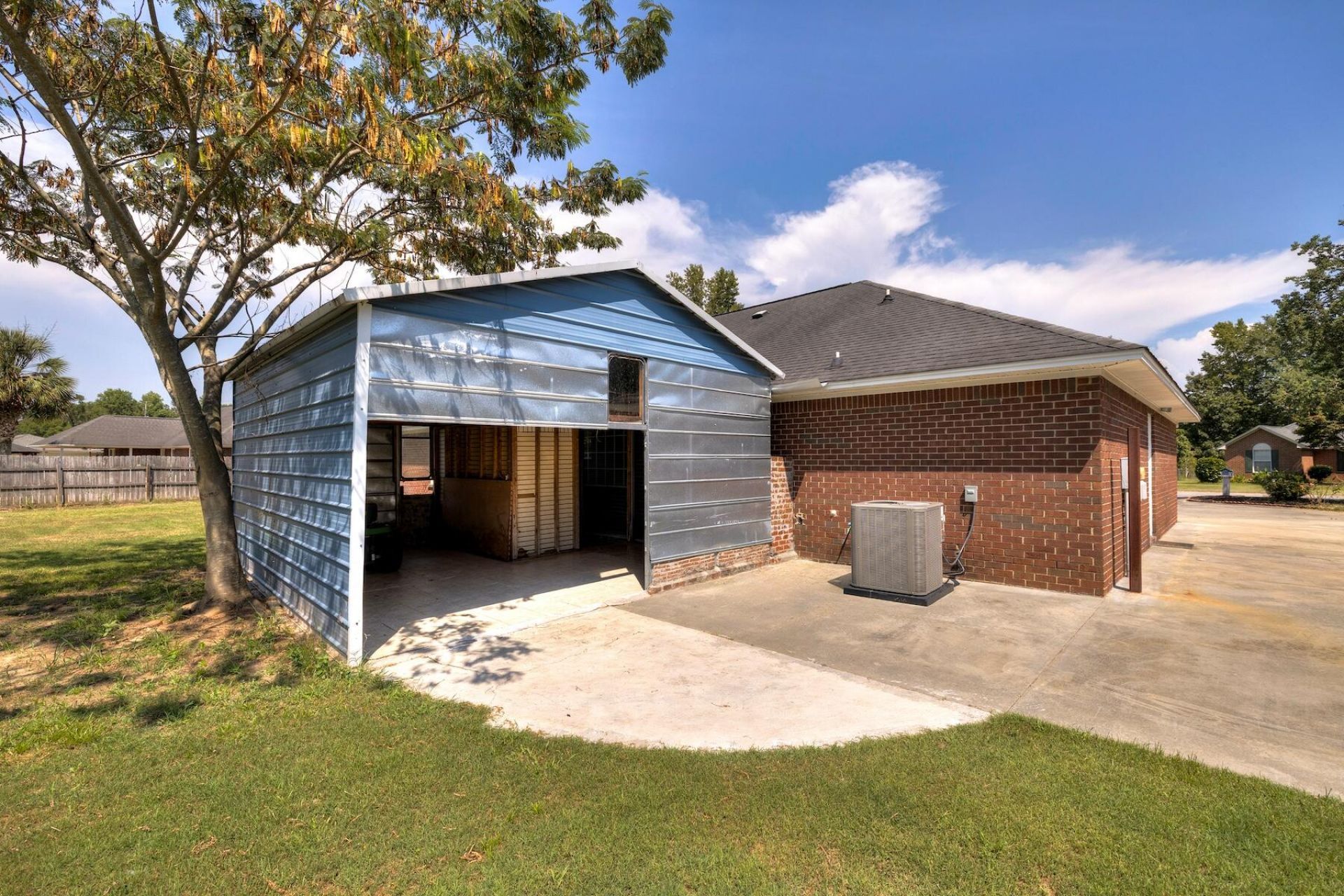 1042 Loblolly Drive Photo 4