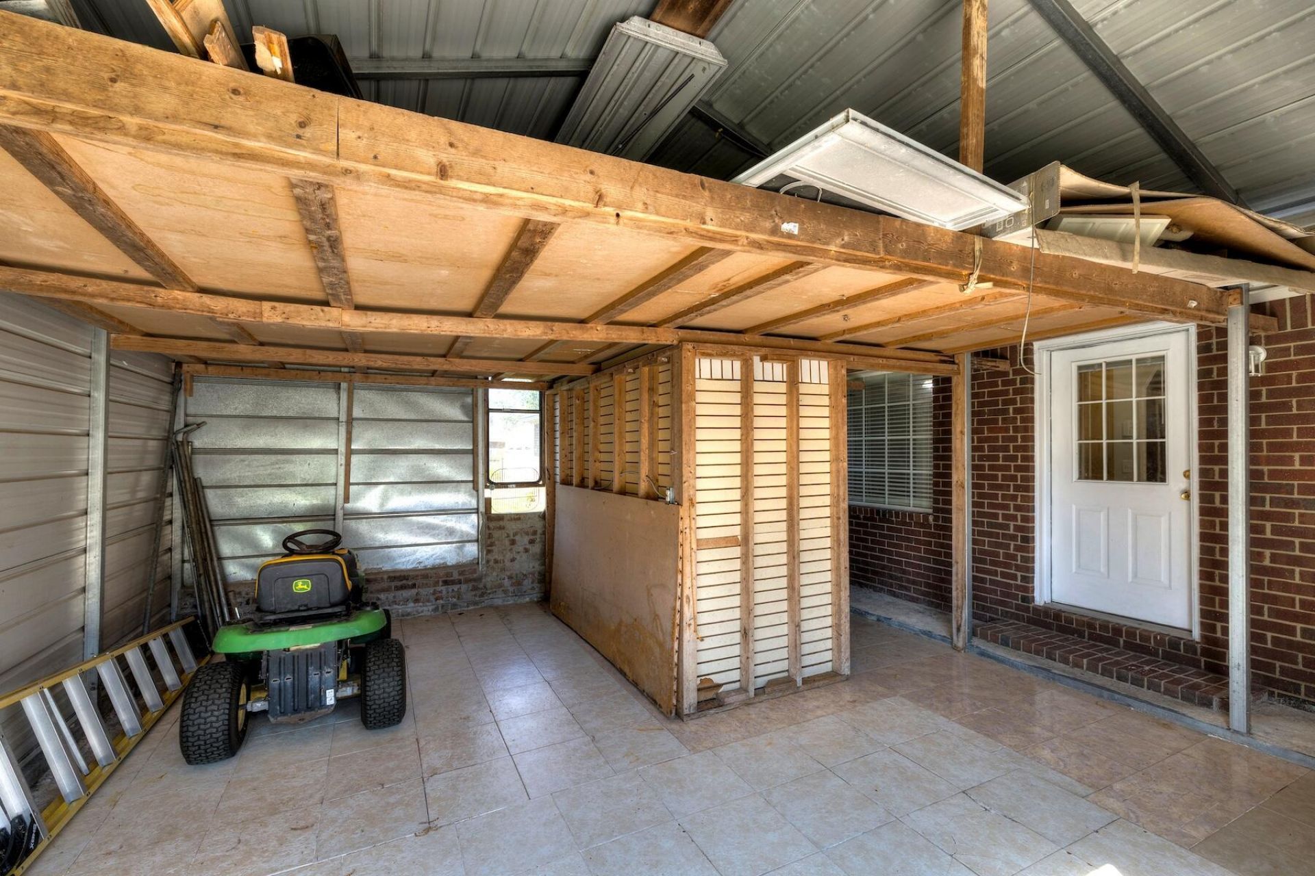 1042 Loblolly Drive Photo 5