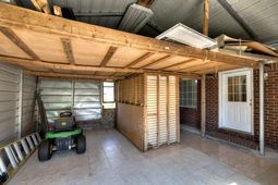 1042 Loblolly Drive photo 4