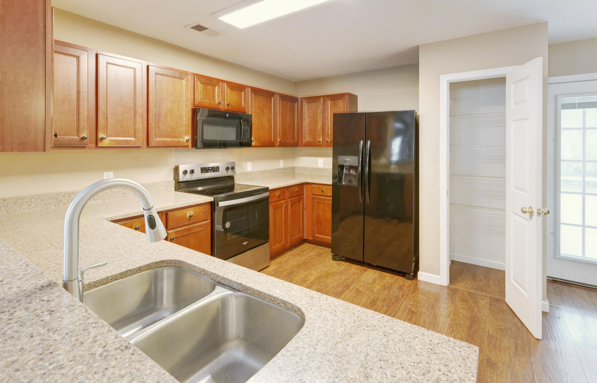450 Dovetail Circle Photo 21