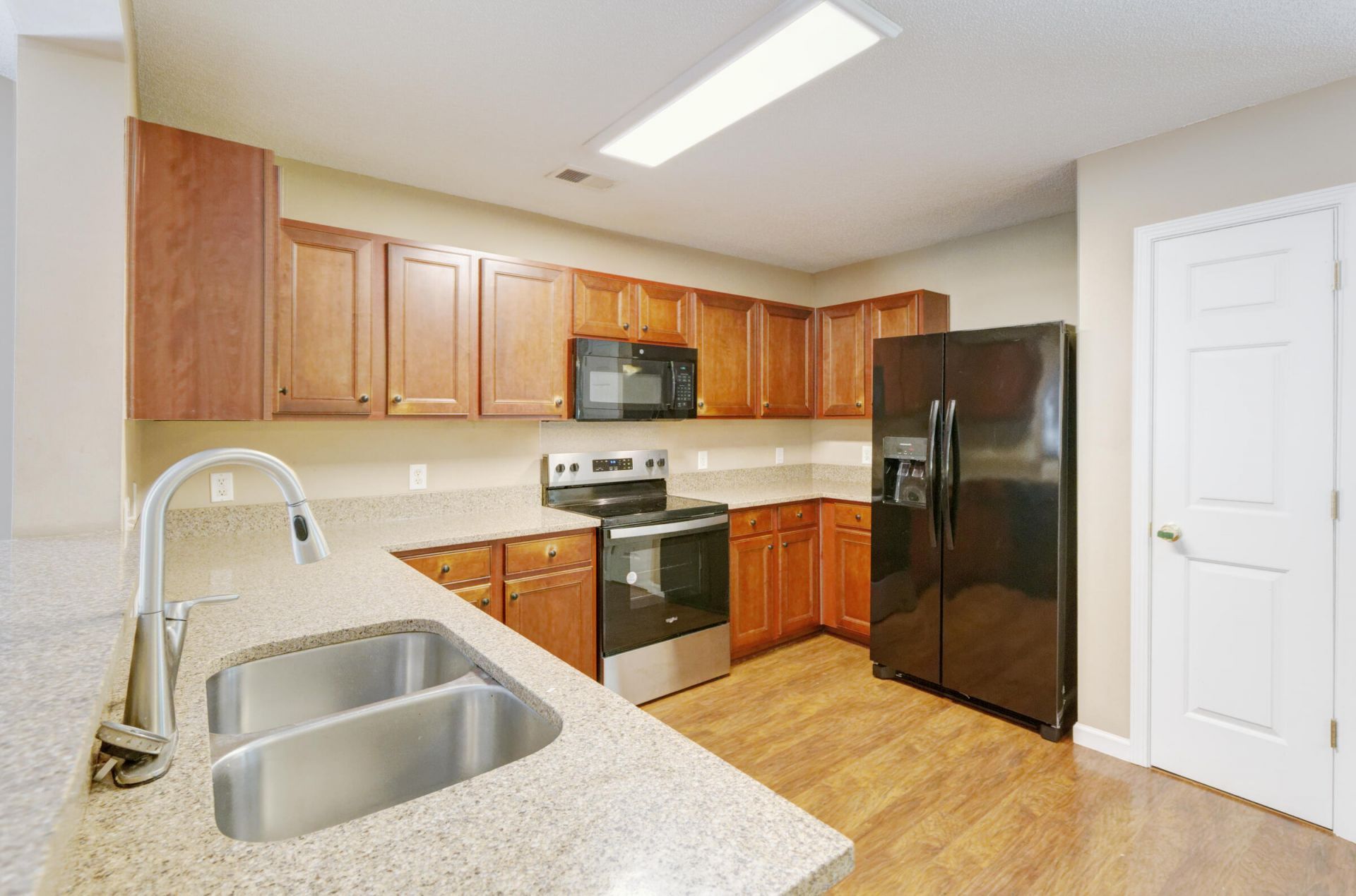 450 Dovetail Circle Photo 6