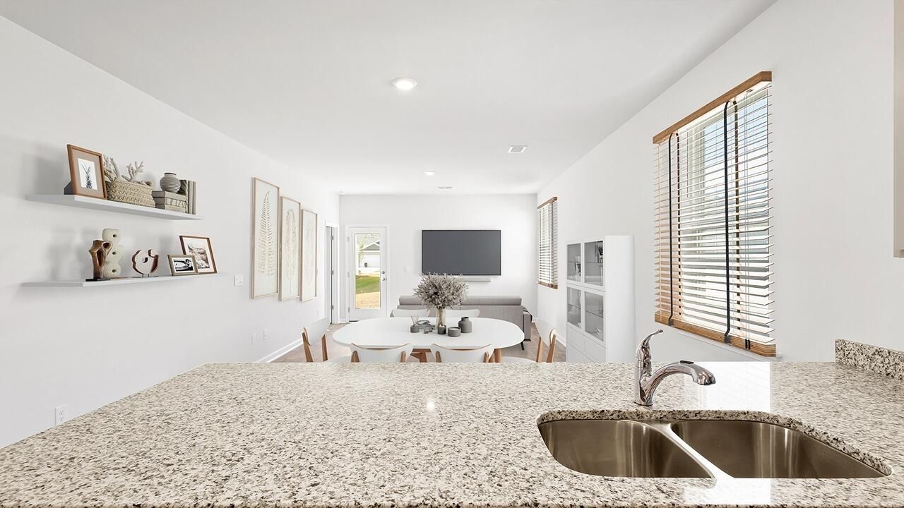 121 Brooks Drive Photo 2