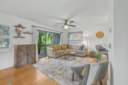 1043 Marsh Court Lane photo 4