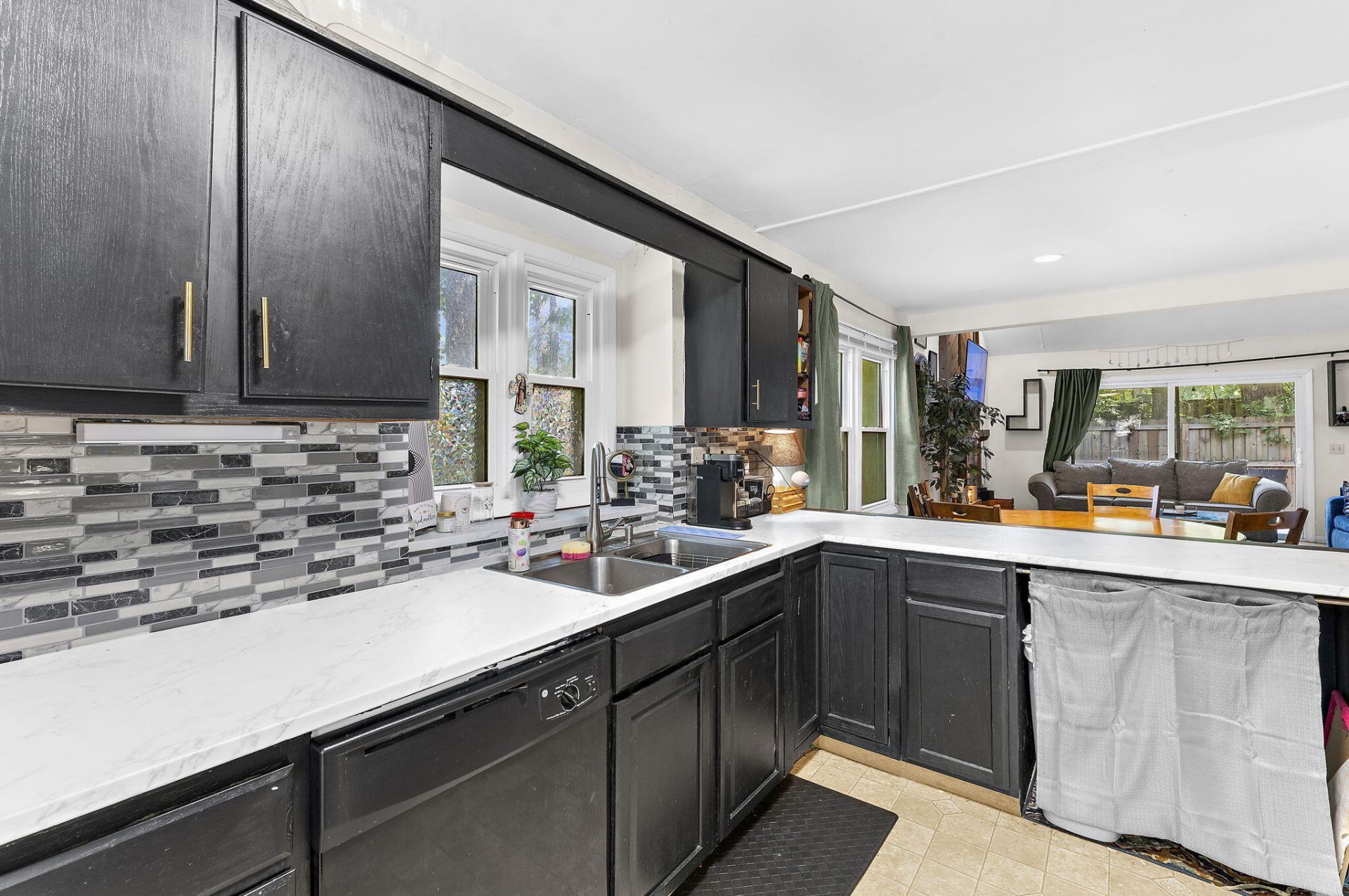 105 Chattum Court Photo 11