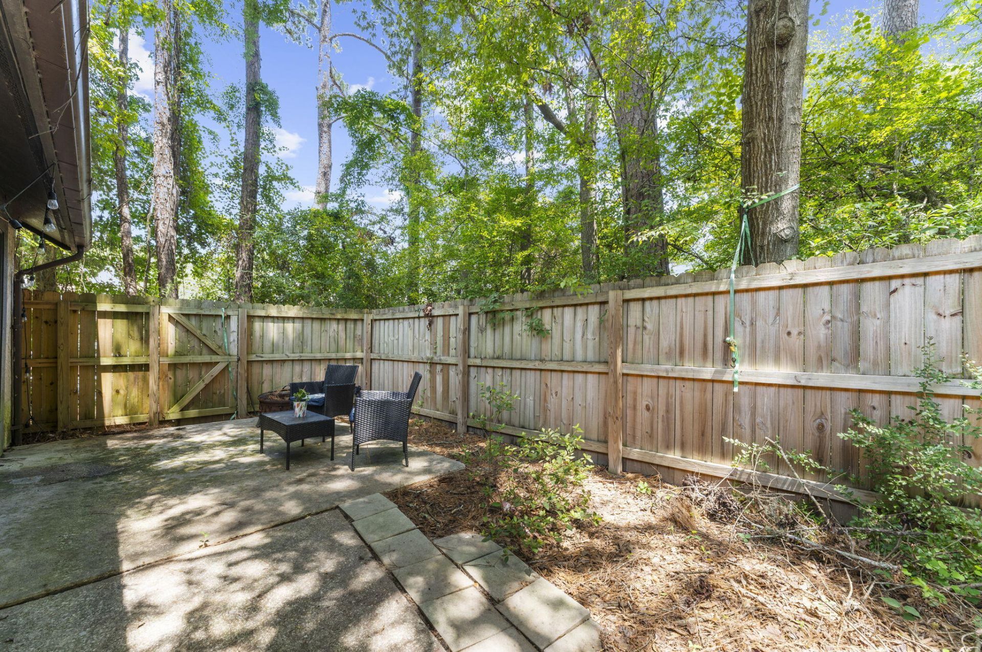 105 Chattum Court Photo 27