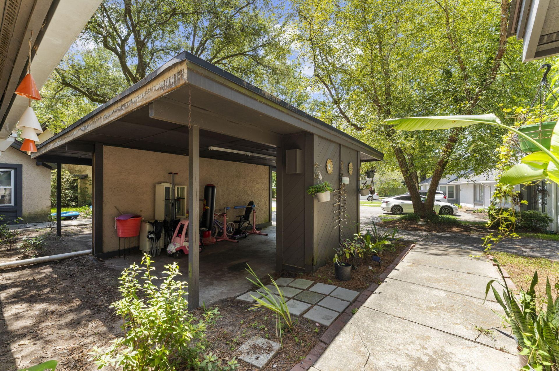 105 Chattum Court Photo 31