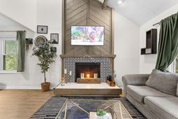 105 Chattum Court photo 4