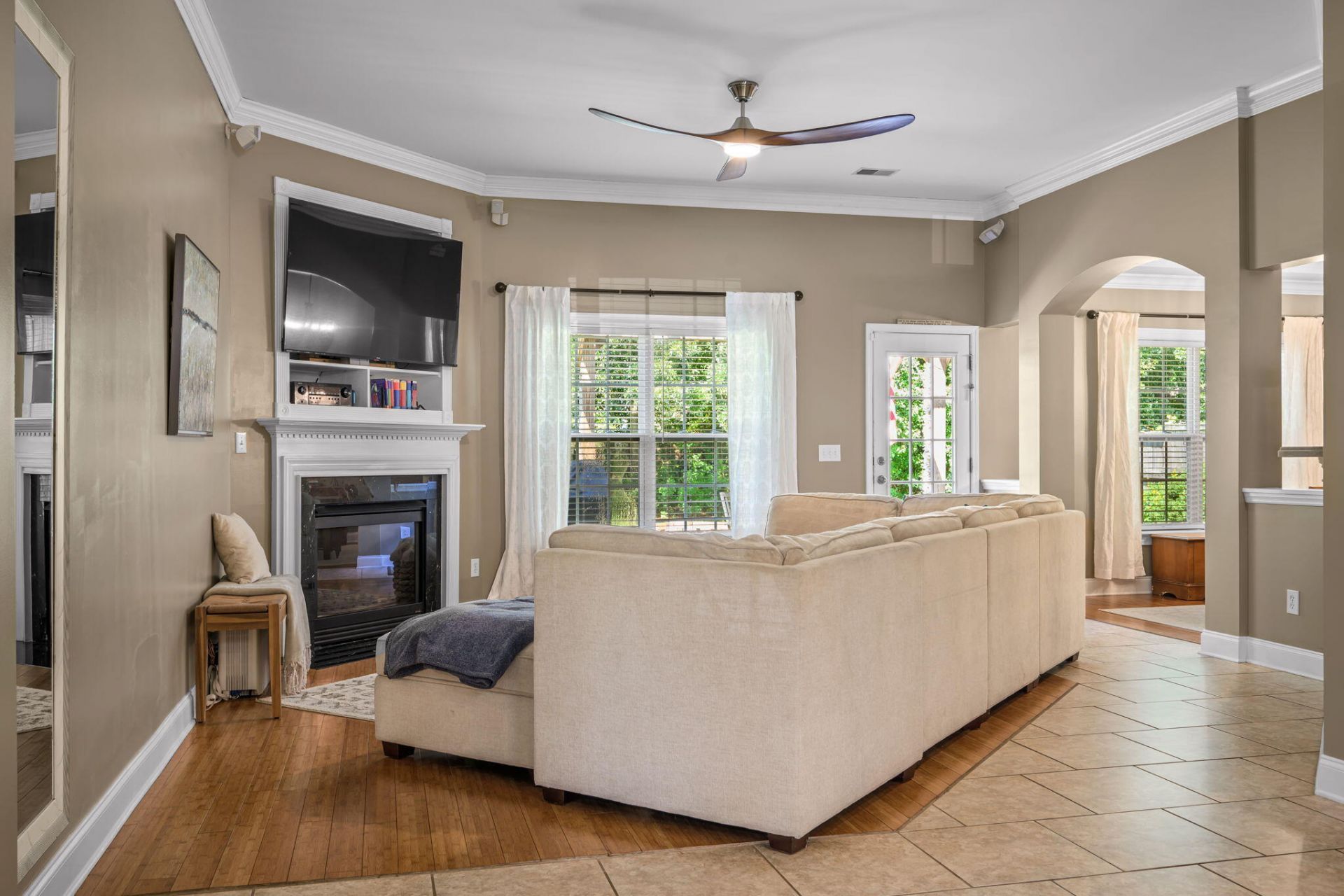 405 Sparkleberry Lane Photo 10