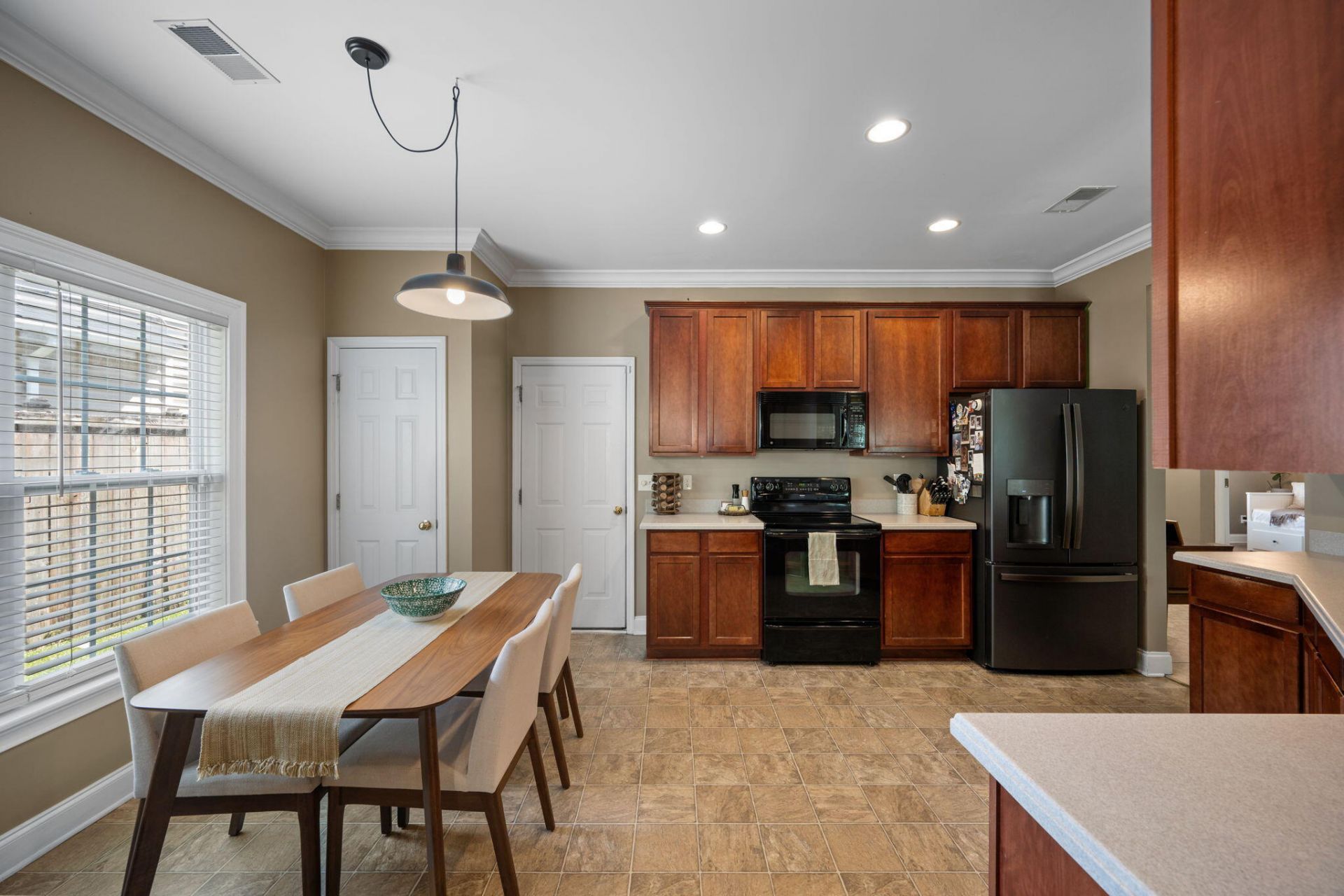 405 Sparkleberry Lane Photo 36