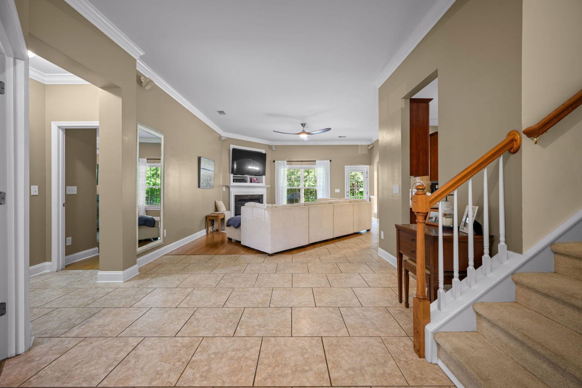 405 Sparkleberry Lane Photo 4