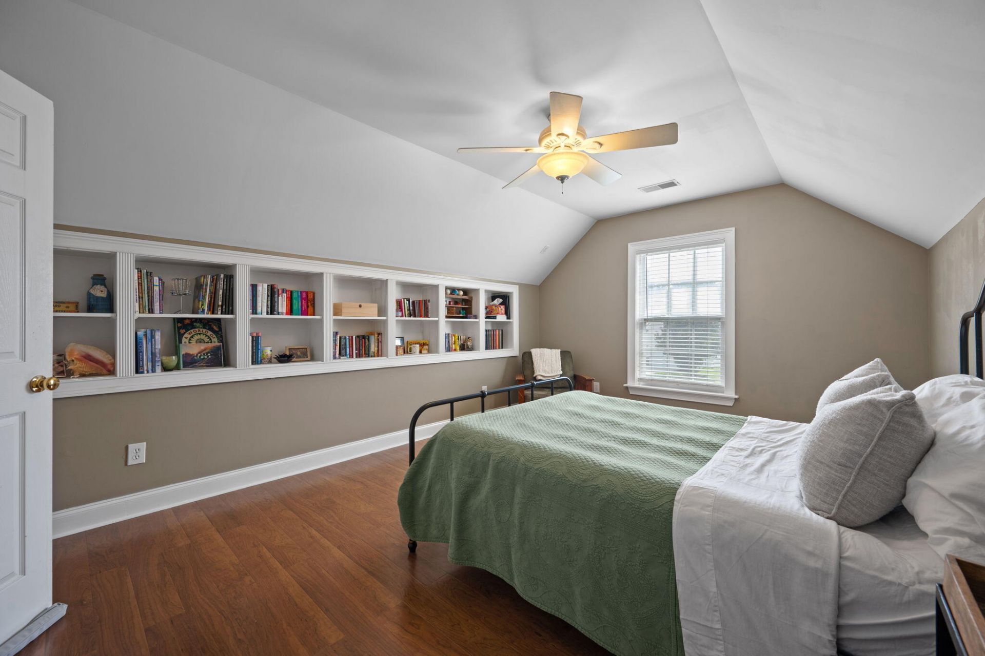405 Sparkleberry Lane Photo 43