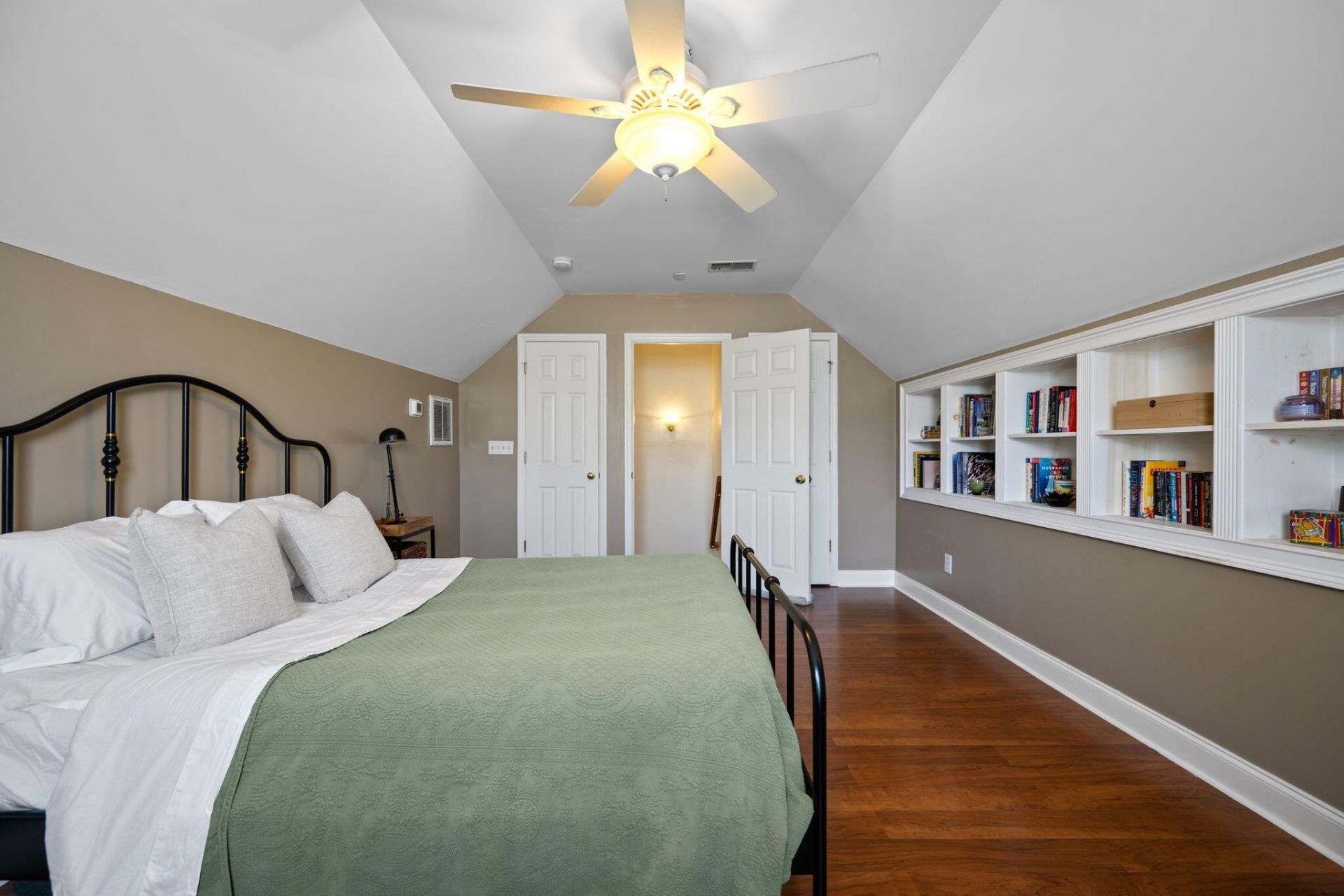 405 Sparkleberry Lane Photo 44