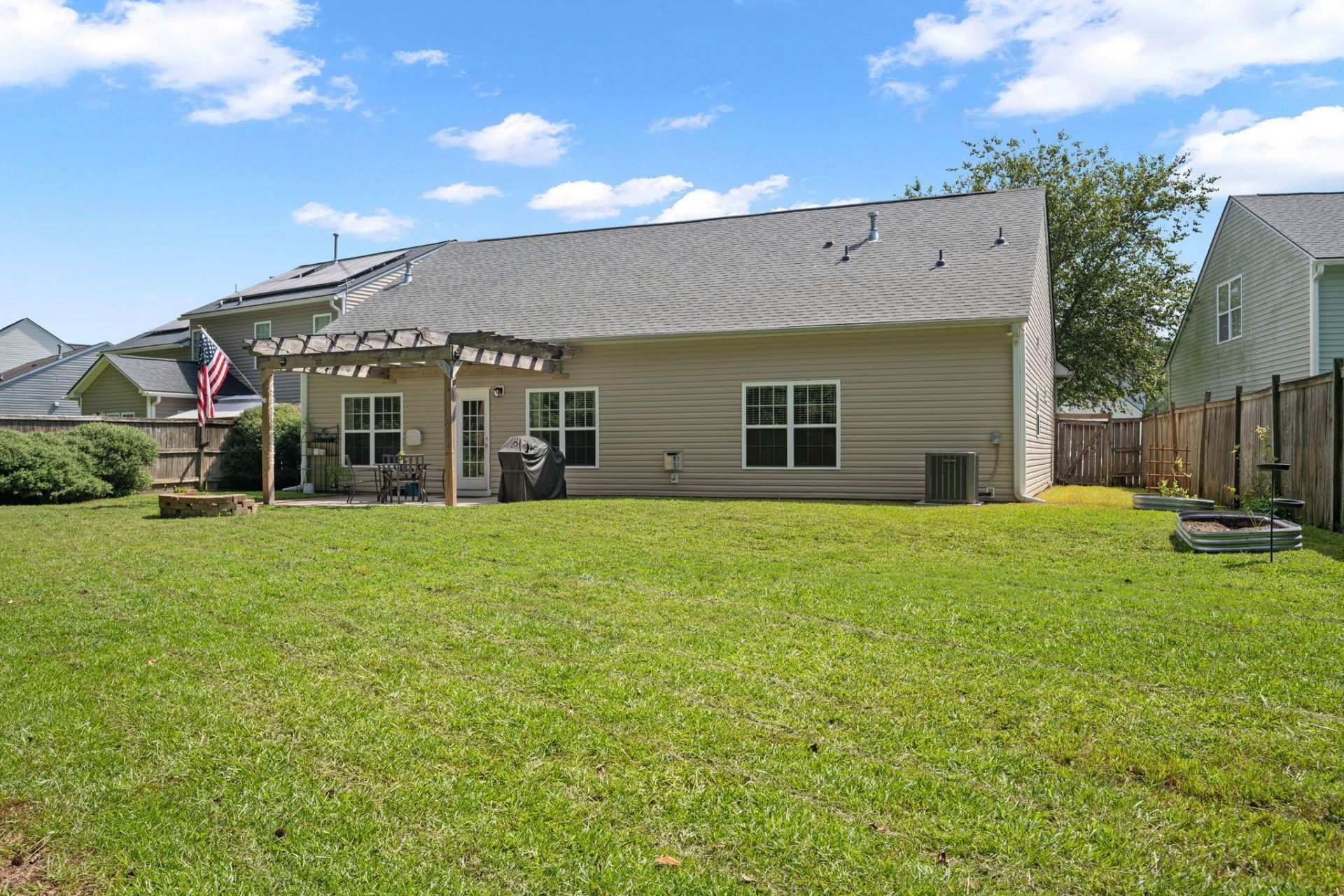 405 Sparkleberry Lane Photo 47