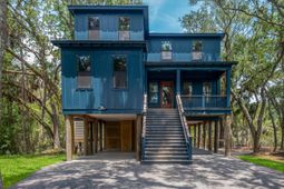 617 Dolphin Street photo 4