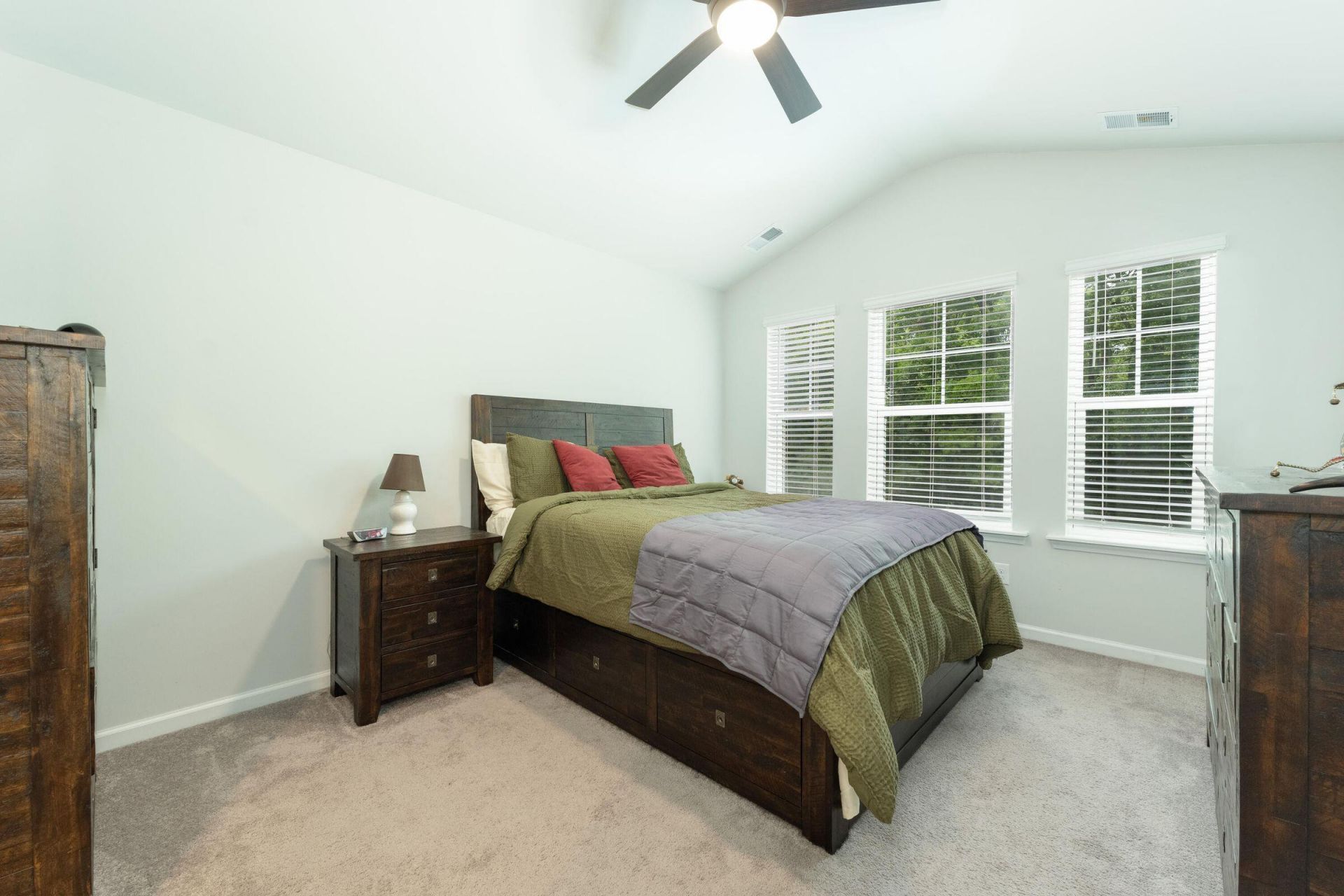 4589 Palm View Circle Photo 8