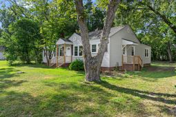 1123 Schley Street photo 4