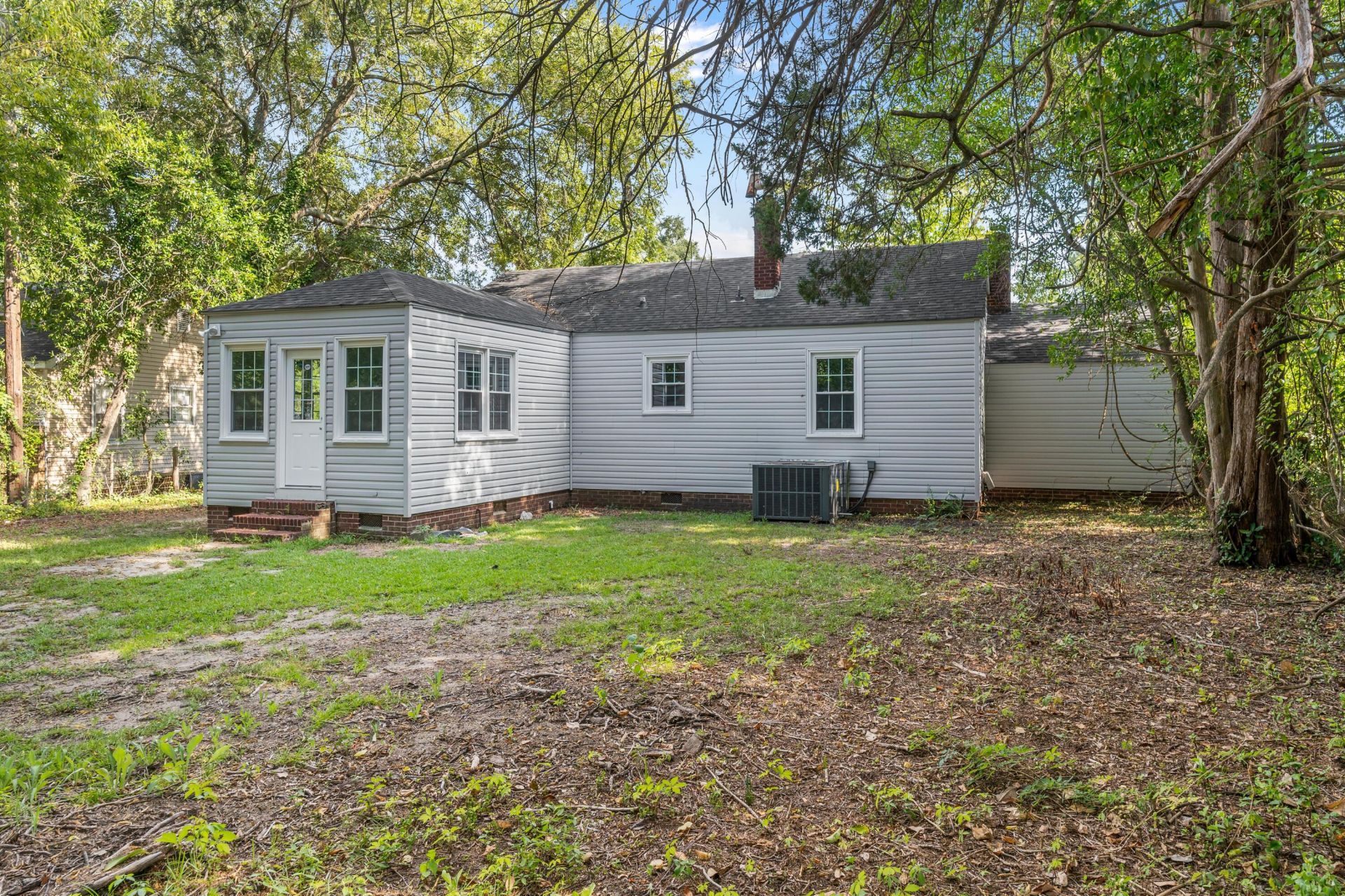 1123 Schley Street Photo 23