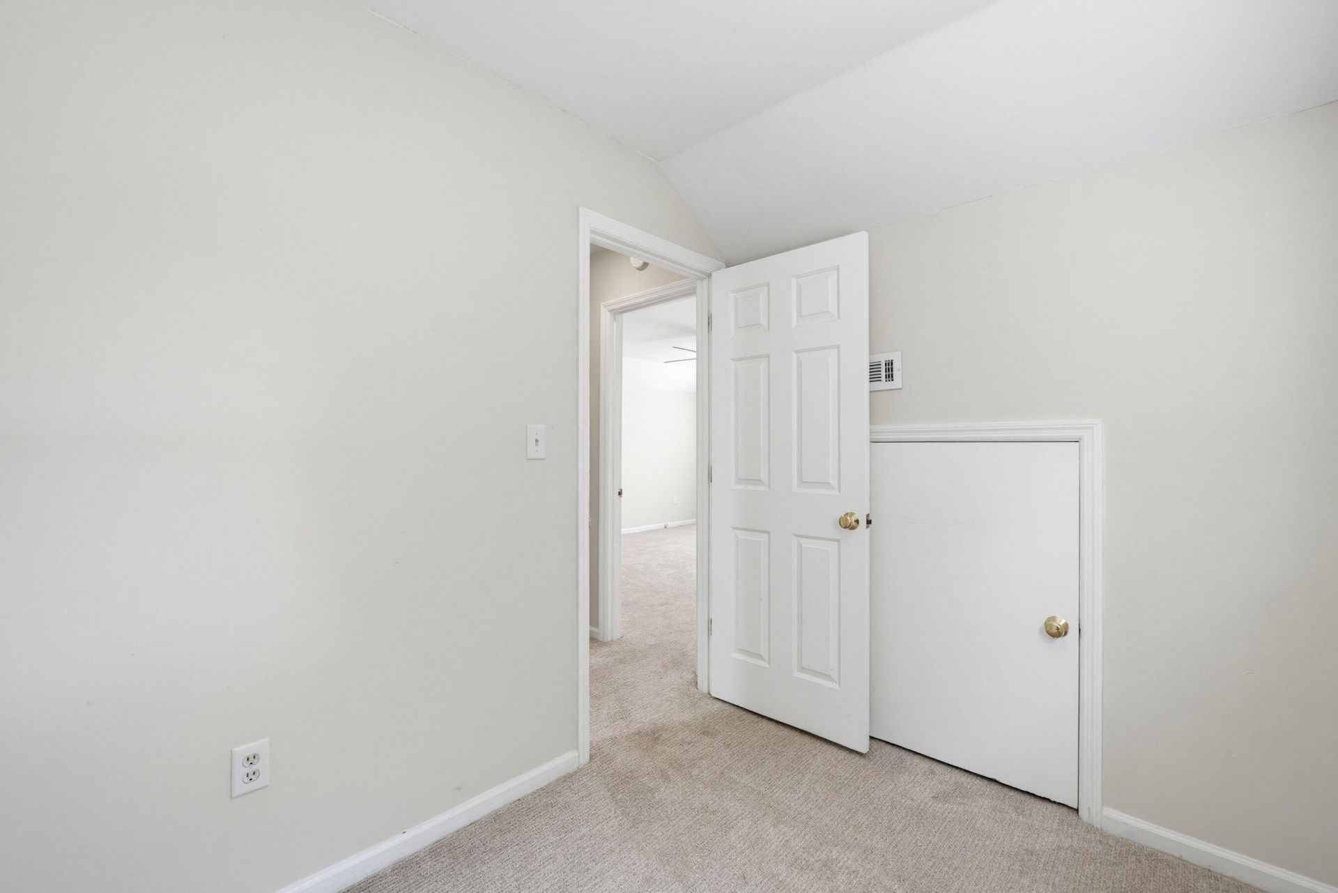 2610 Joshua Circle Photo 26