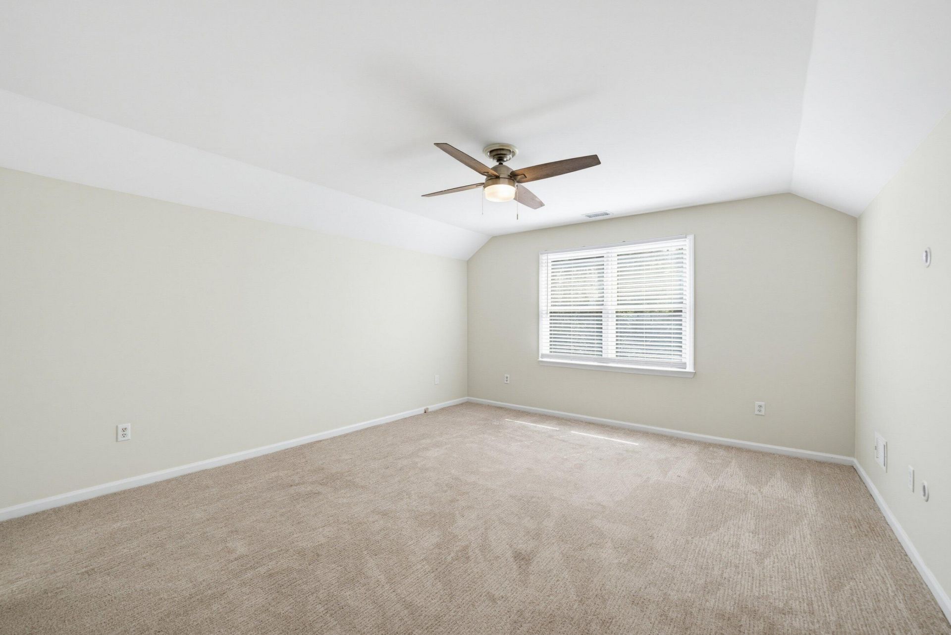 2610 Joshua Circle Photo 27