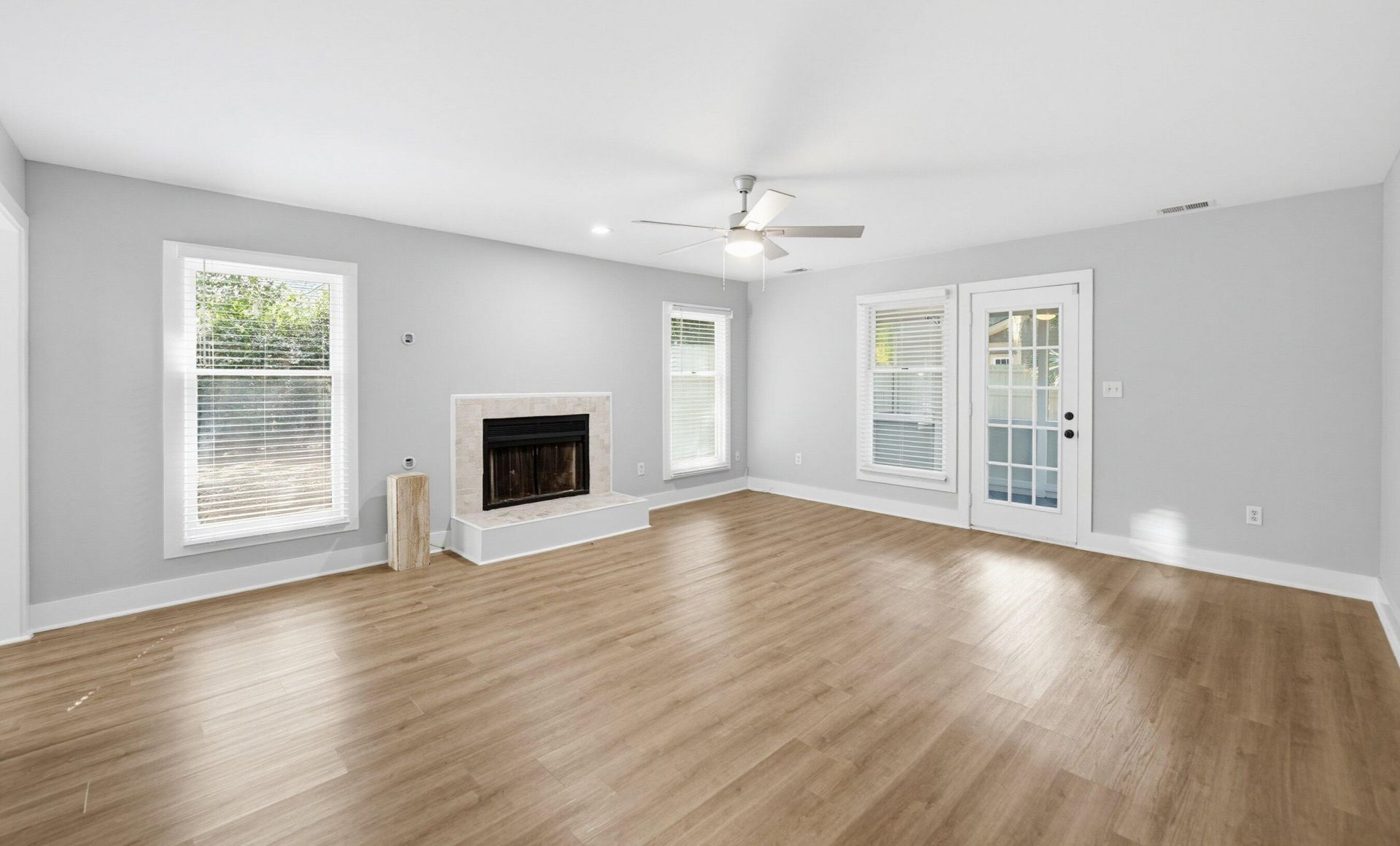 2610 Joshua Circle Photo 7