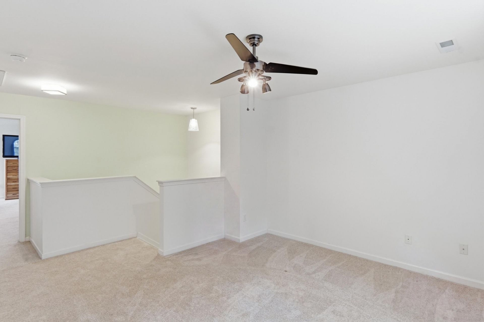 209 Jackson Street Photo 24