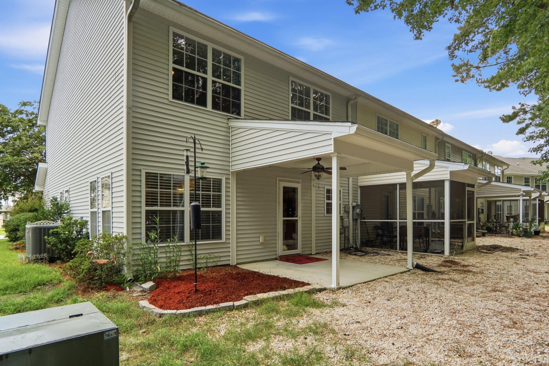 209 Jackson Street Photo 32