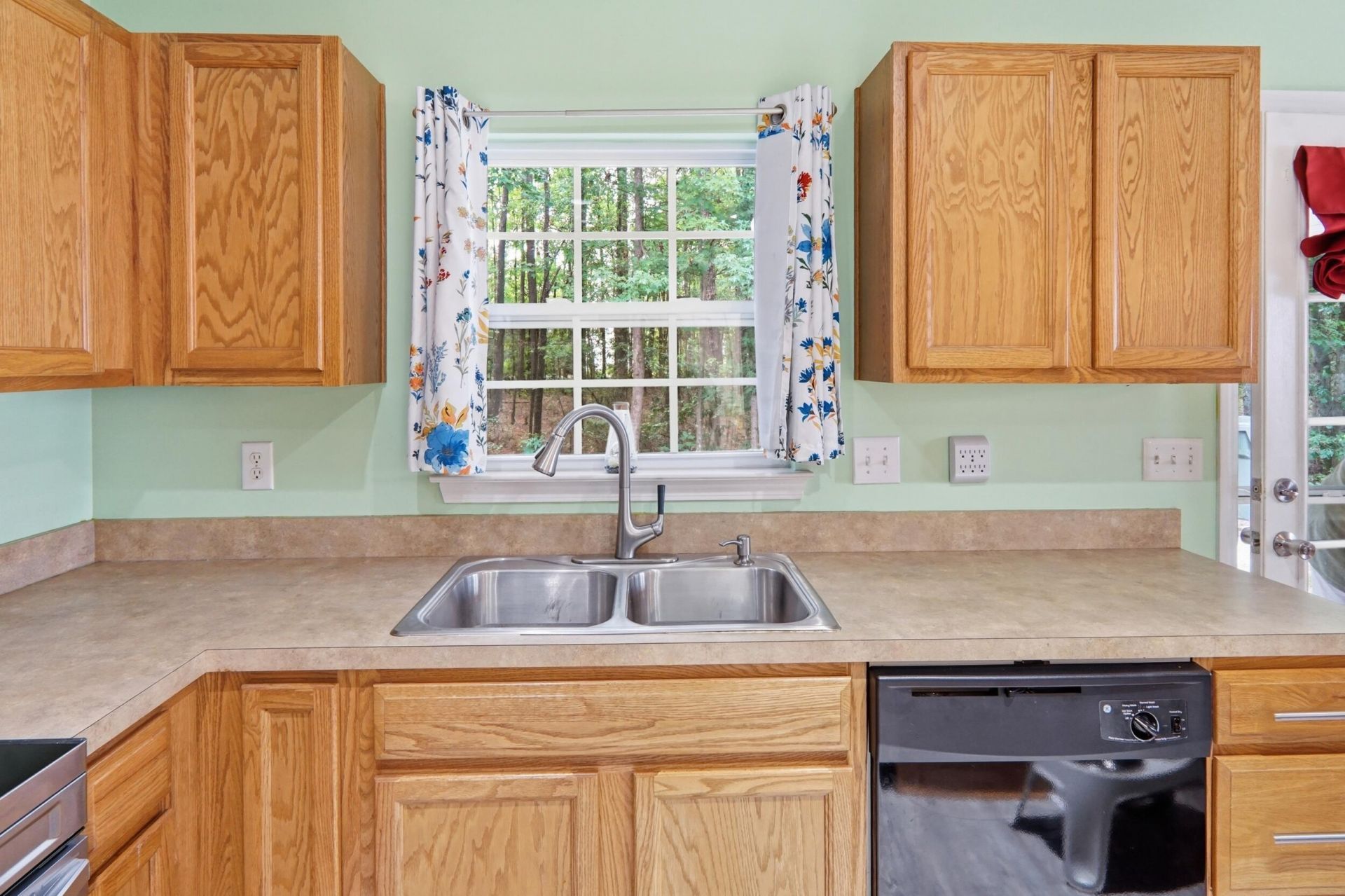209 Jackson Street Photo 9