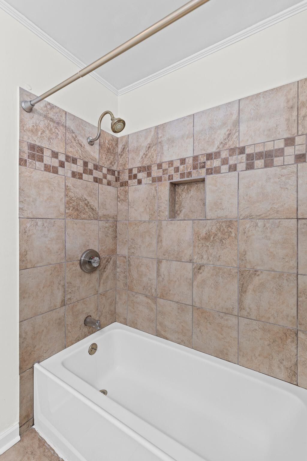 2482 Flamingo Drive Photo 32