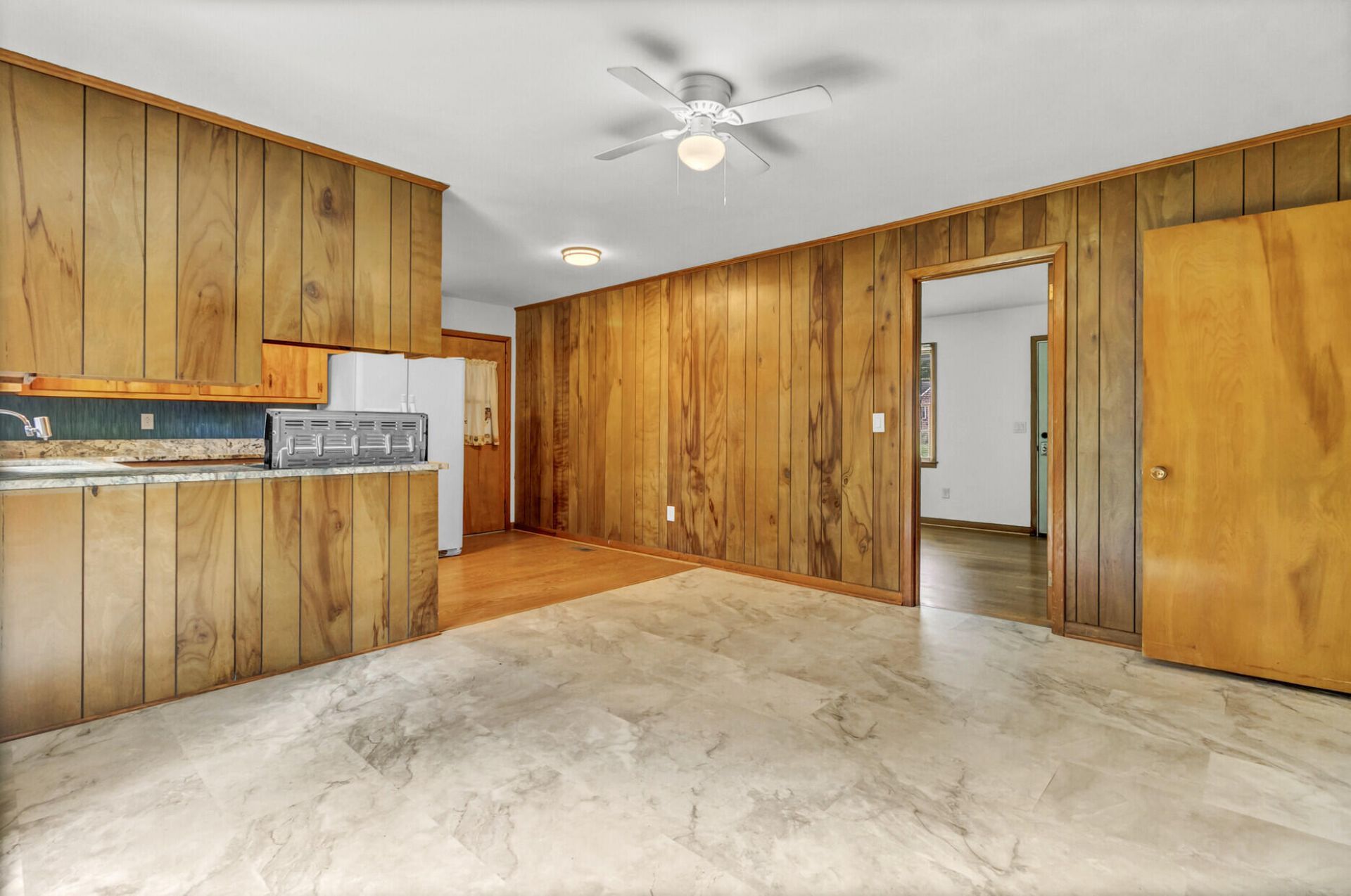 4220 Oakridge Drive Photo 12