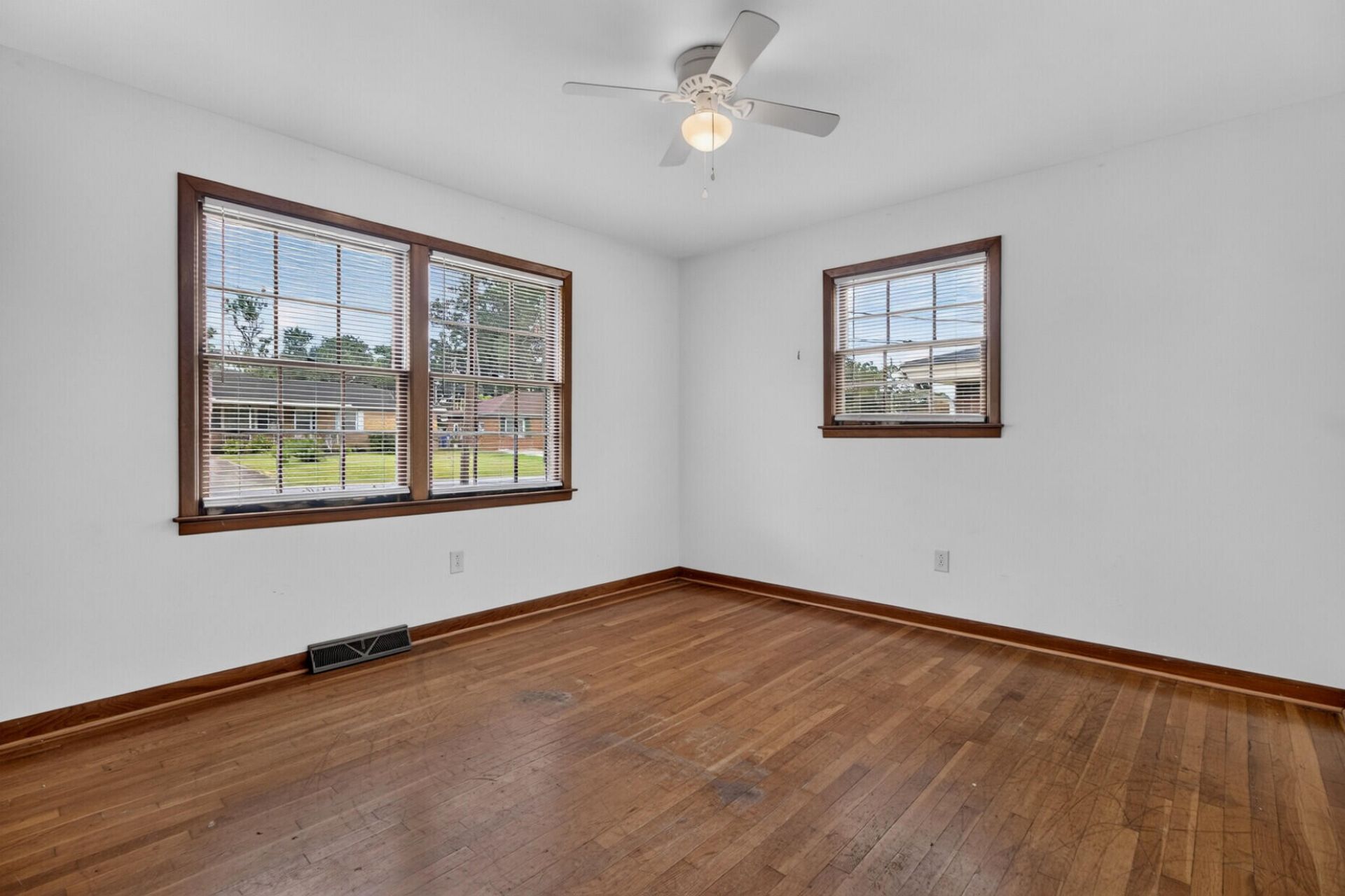 4220 Oakridge Drive Photo 24