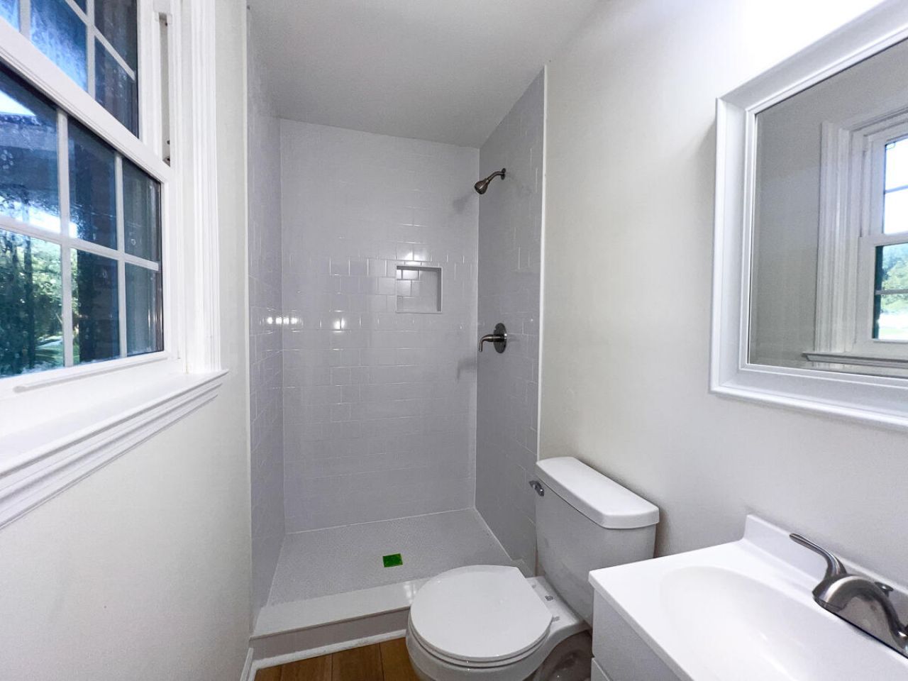 2156 Wood Avenue Photo 11