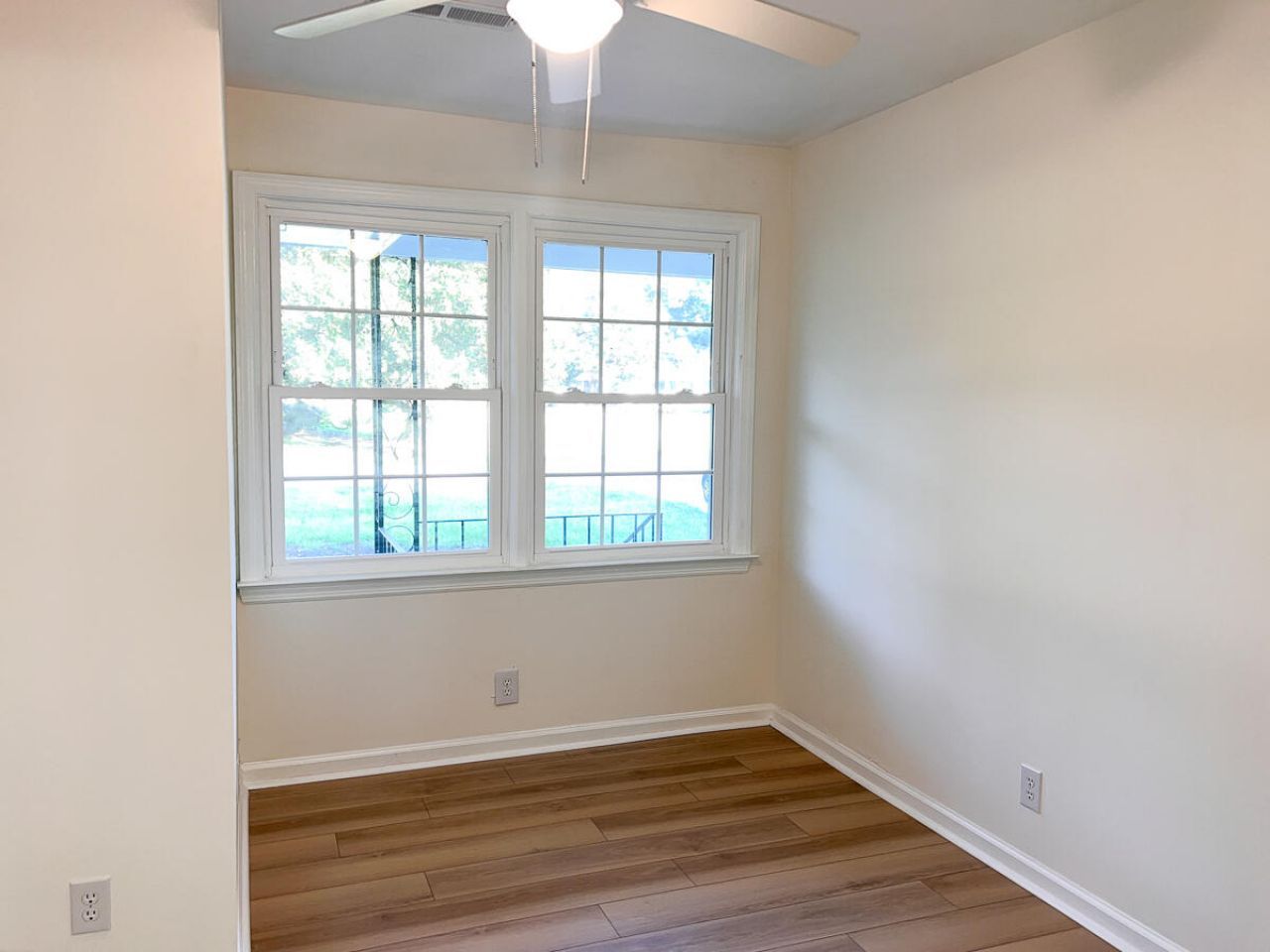 2156 Wood Avenue Photo 14