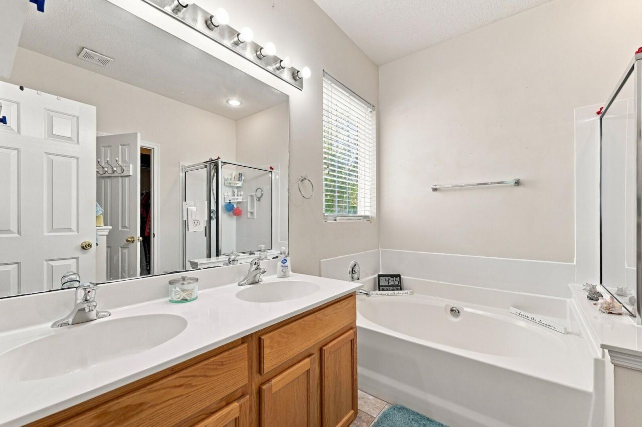 107 Oak Bluff Road Photo 13