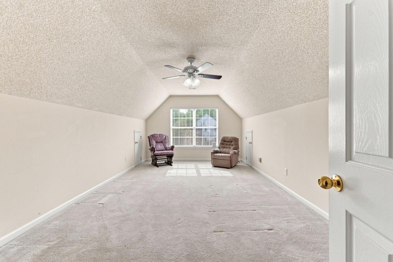 107 Oak Bluff Road Photo 15