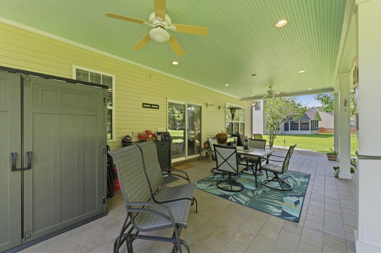 107 Oak Bluff Road Photo 17