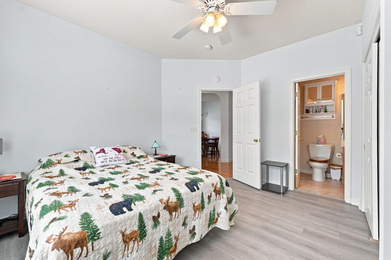 107 Oak Bluff Road Photo 9