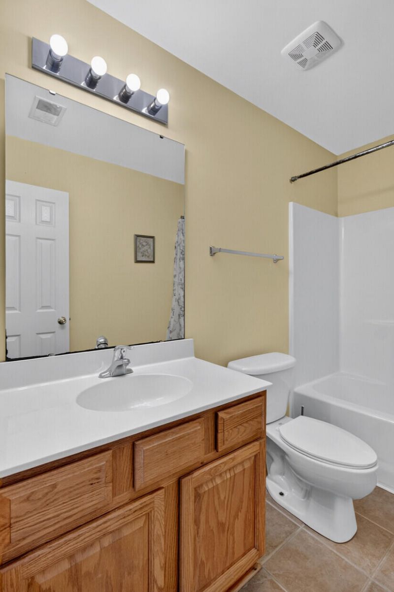 7963 Shadow Oak Drive Photo 20