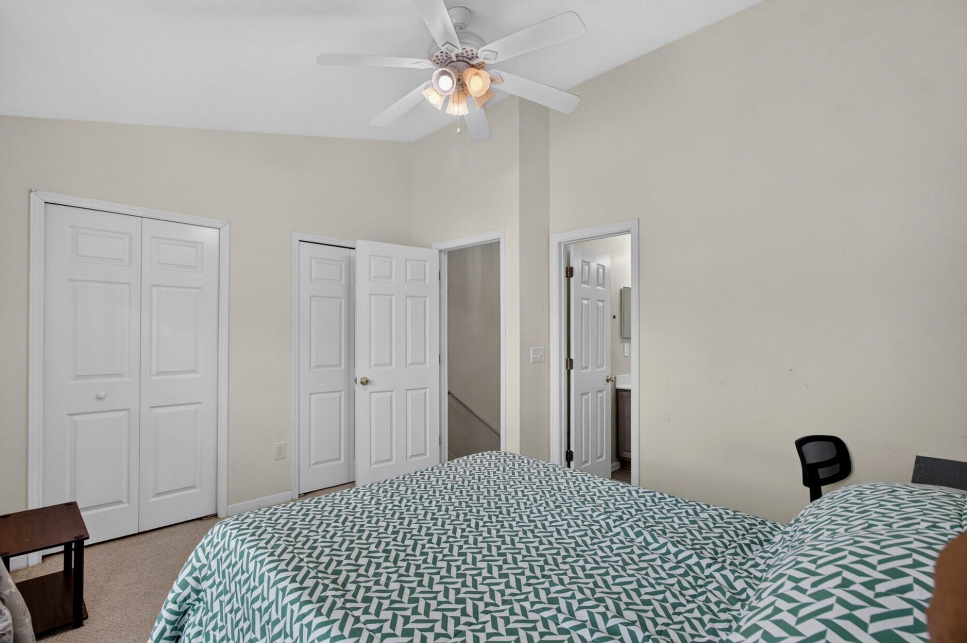 7963 Shadow Oak Drive Photo 22