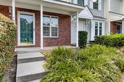 7963 Shadow Oak Drive photo 4