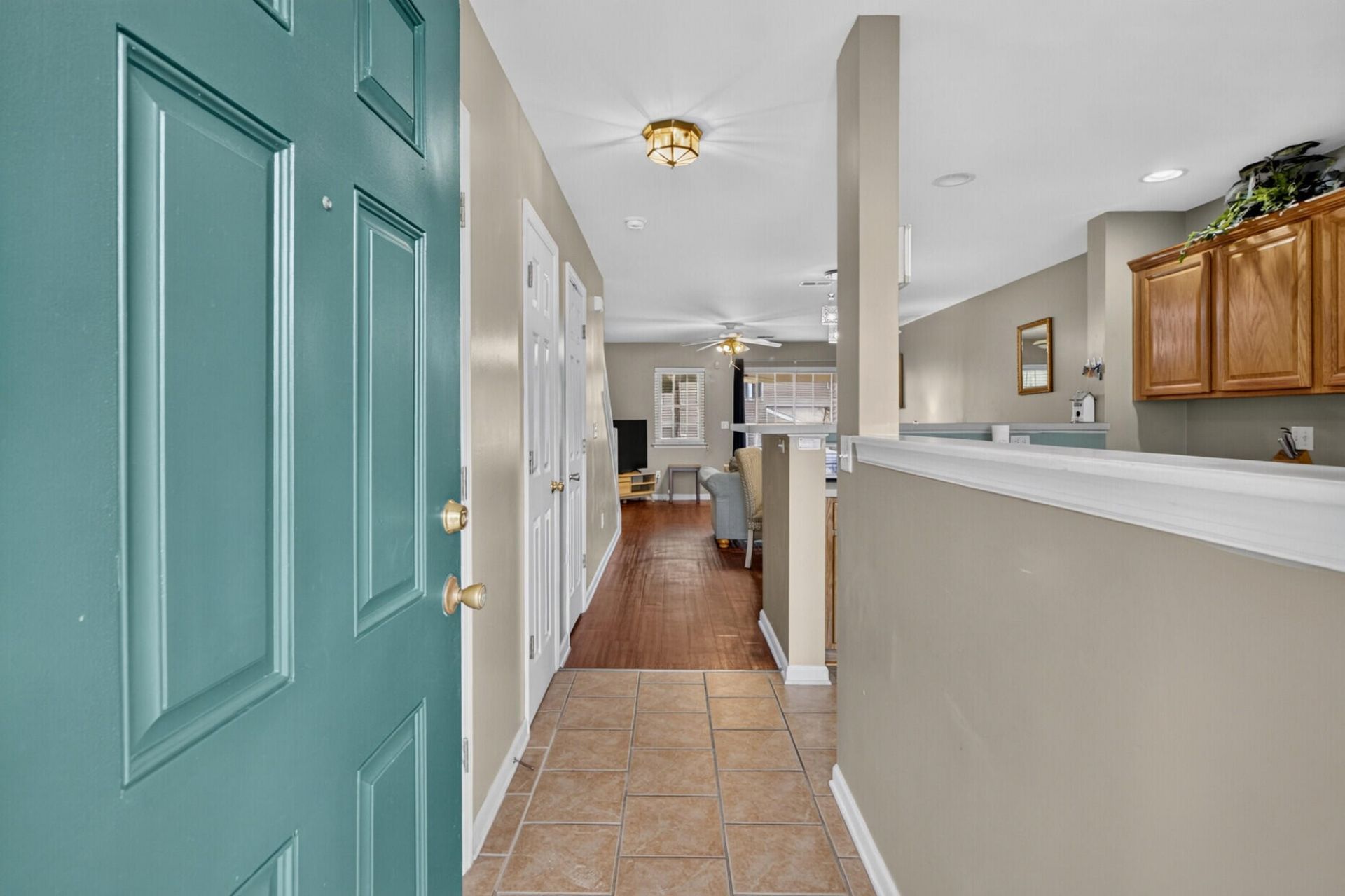 7963 Shadow Oak Drive Photo 4